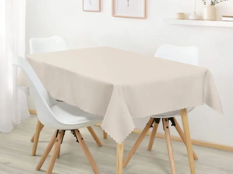 Hranatý teflonový ubrus béžový značky Škodák