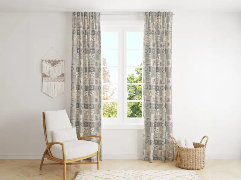Dekorační závěs Loneta srdce patchwork značky Škodák