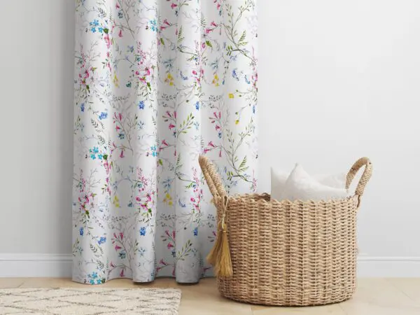 Bavlněný závěs malované luční kvítí značky Škodák