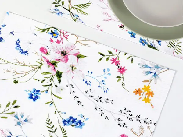 Bavlněné prostírání malované luční kvítí značky Škodák