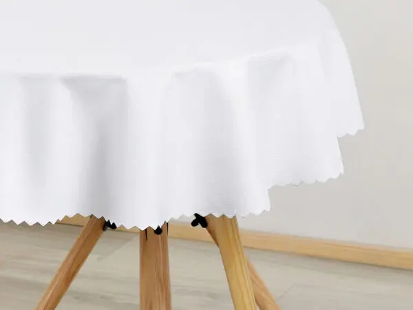Kulatý teflonový ubrus bílý značky Škodák