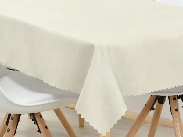 Hranatý teflonový ubrus smetanový zámecký vzor značky Škodák