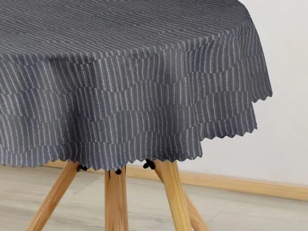 Kulatý teflonový ubrus proužek tmavě šedý značky Škodák