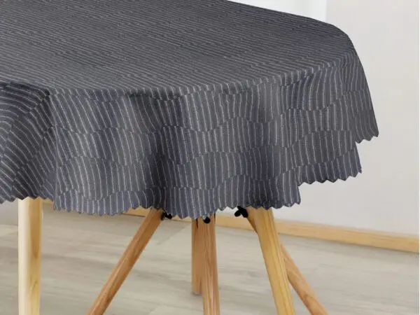 Oválný teflonový ubrus proužek tmavě šedý značky Škodák