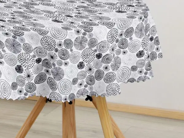 Kulatý teflonový ubrus černý kruh na bílé značky Škodák