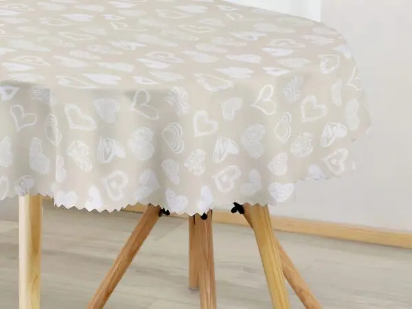 Oválný teflonový ubrus bílé srdce na režné značky Škodák