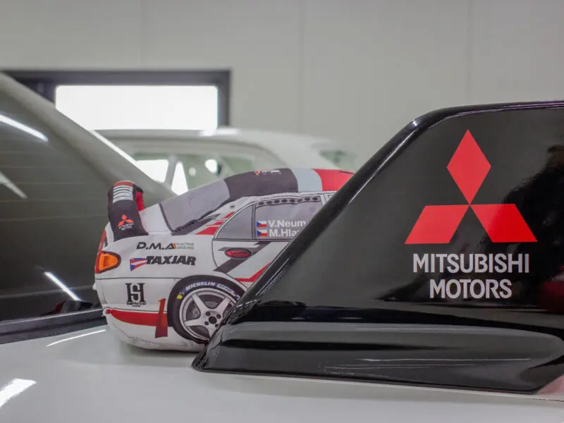 Polštář 3D rally auto Nuemann 50x20x20 cm