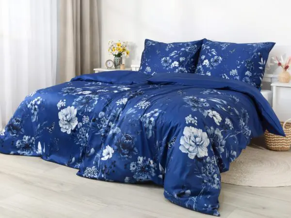 Saténové povlečení LUX lilie na tmavě modré