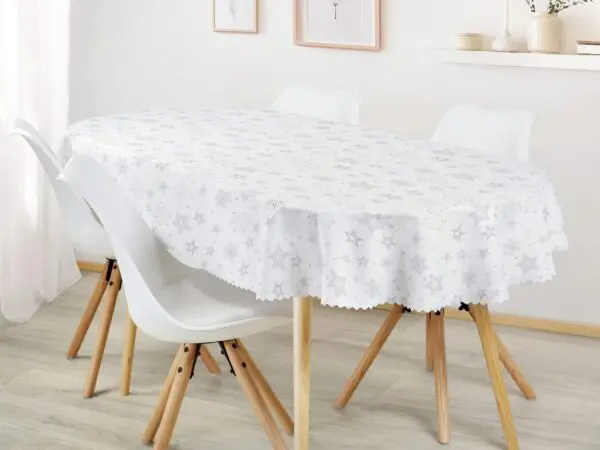 Oválný dekorační ubrus stříbrné hvězdy na bílé značky Škodák.