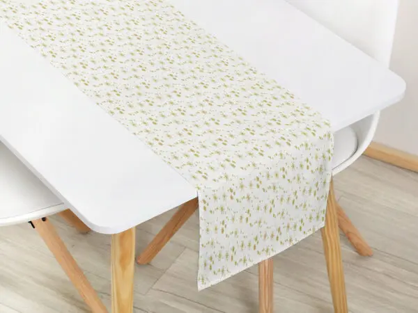 Bavlněný běhoun zlaté vločky na bílé značky Škodák.