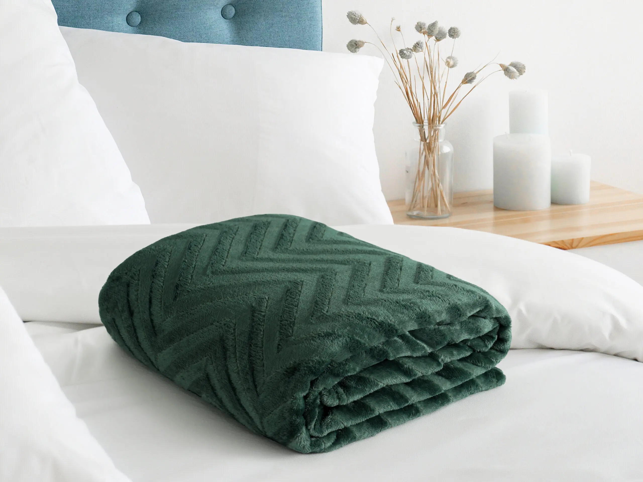 Deka Mikroflanel zelený cik-cak 150x200 cm značky Škodák.