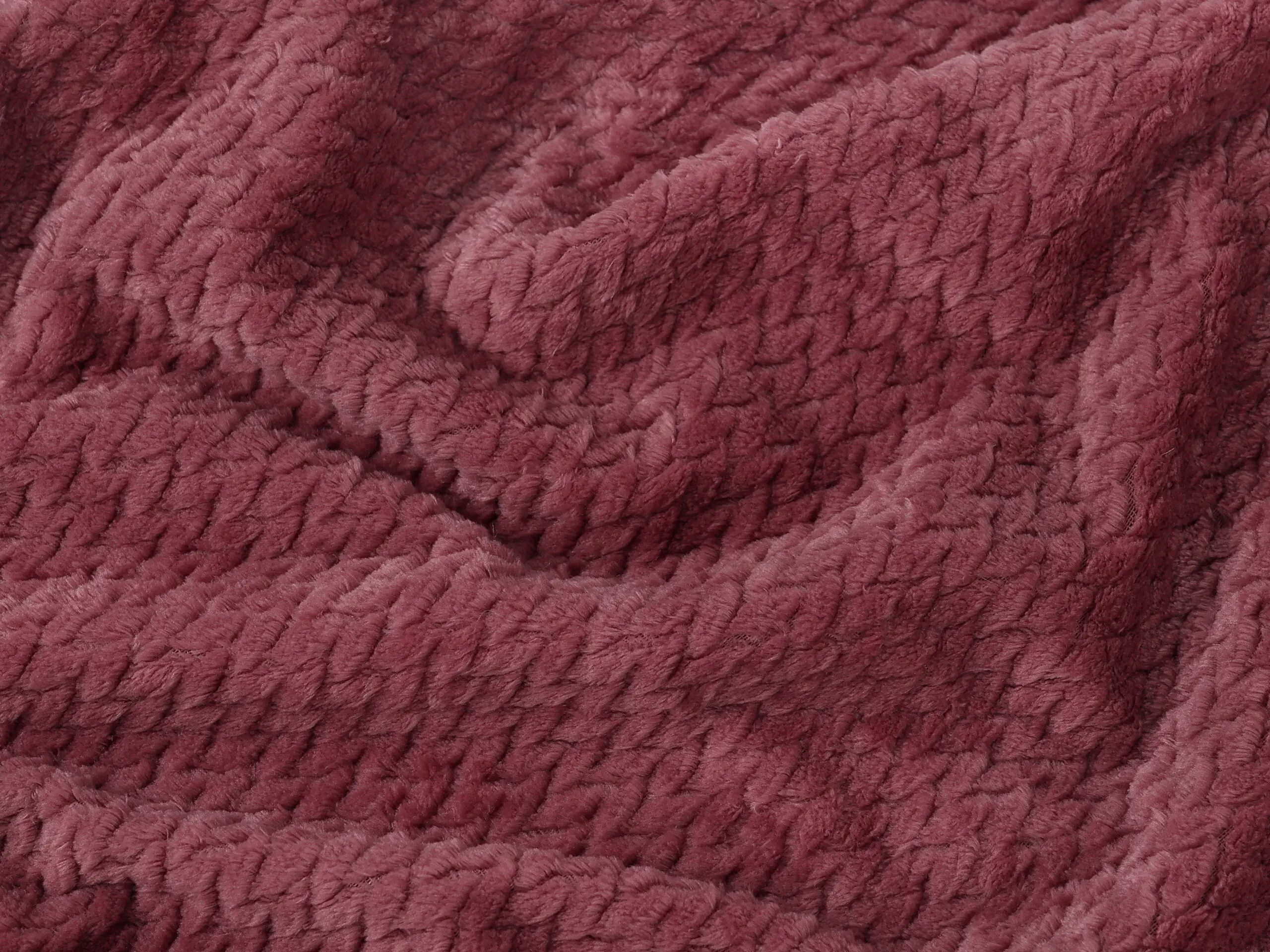 Deka Mikroflanel starorůžové copánky 150x200 cm značky Škodák.