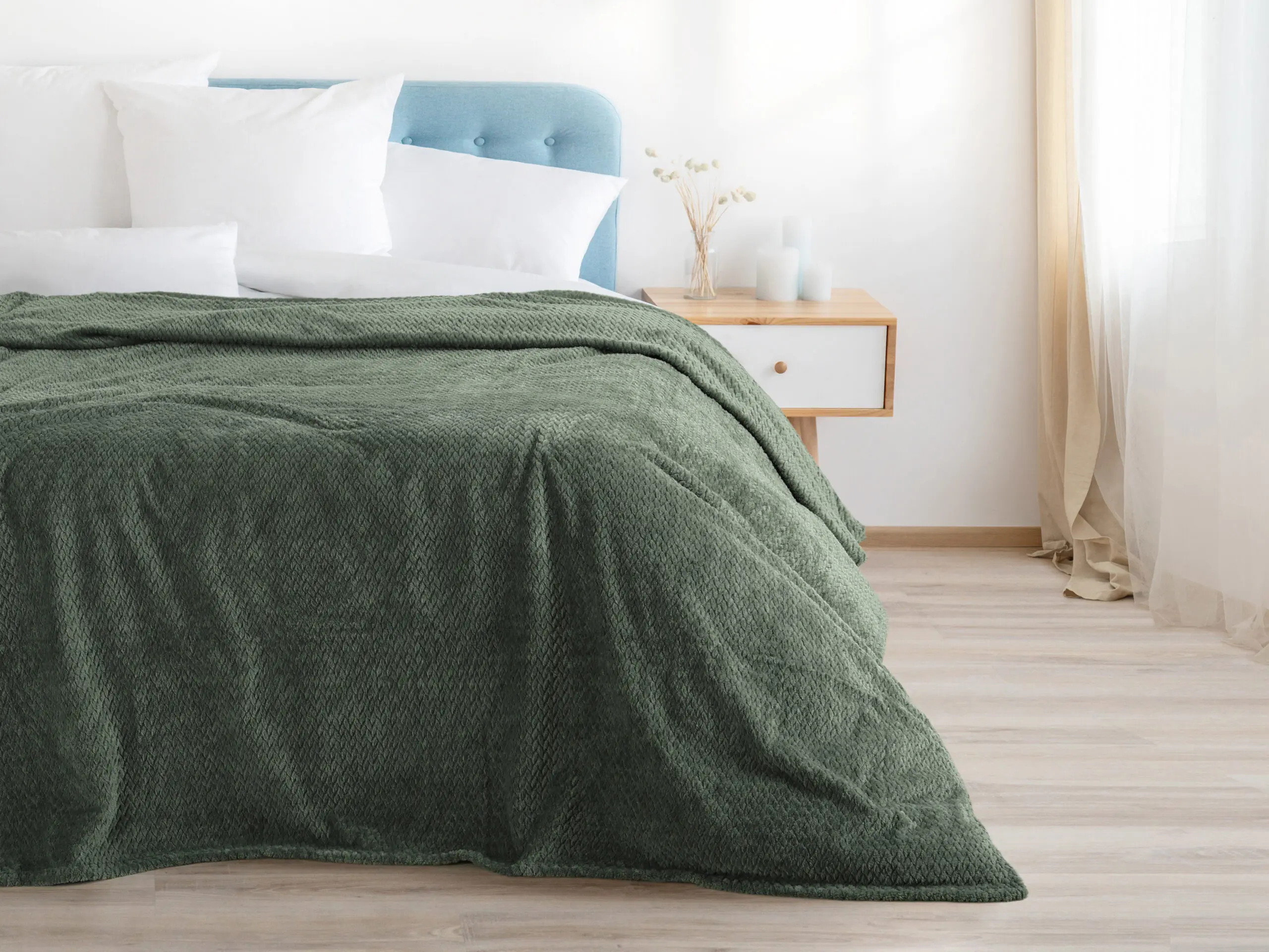 Deka Mikroflanel tmavě zelené copánky 150x200 cm
