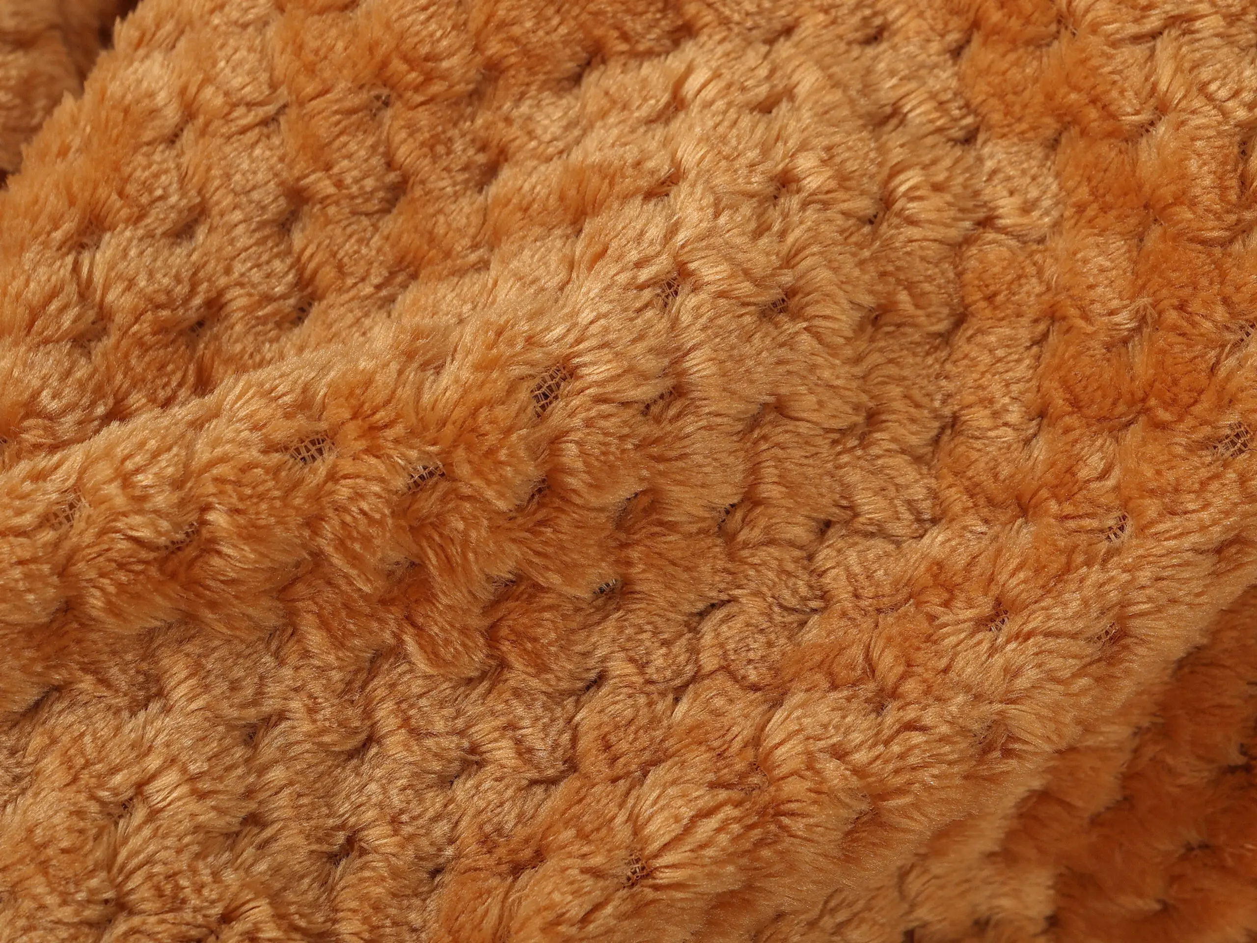 Deka Mikroflanel oranžové tečky 150x200 cm značky Škodák.