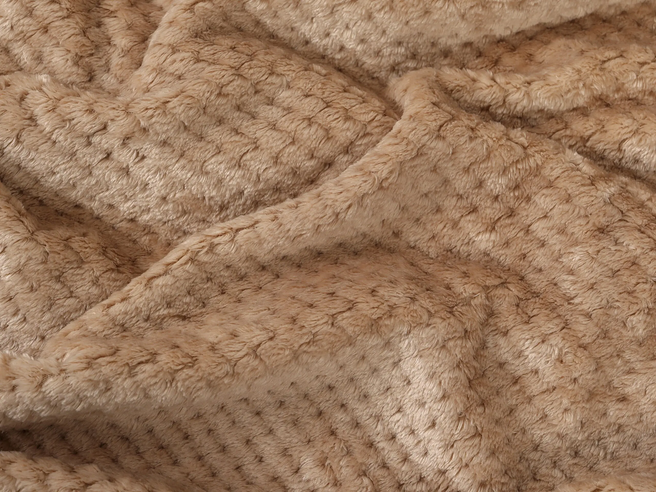 Deka Mikroflanel béžové tečky 150x200 cm značky Škodák.