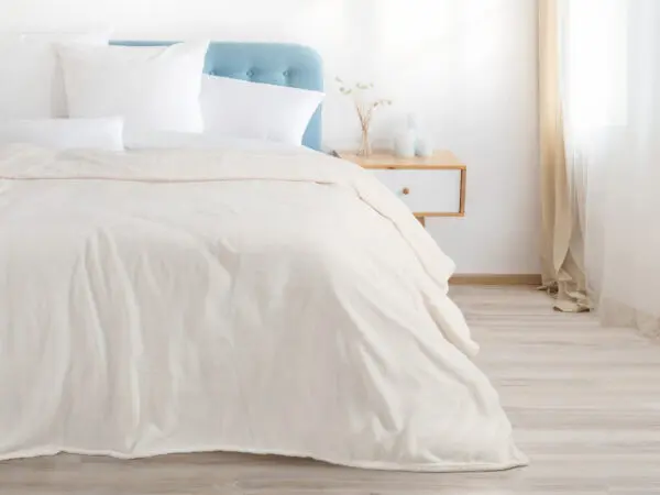 Deka Mikroflanel krémová 150x200 cm značky Škodák.