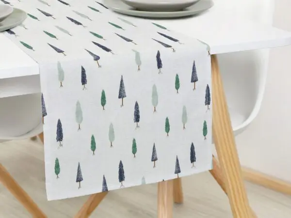 Bavlněný běhoun zimní les značky Škodák.