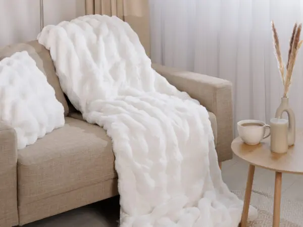 Deka Premium mikroflanel bubliny bílá 150x200 cm značky Škodák.