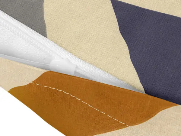 Bavlněný povlak na polštář béžovošedý cik cak značky Škodák