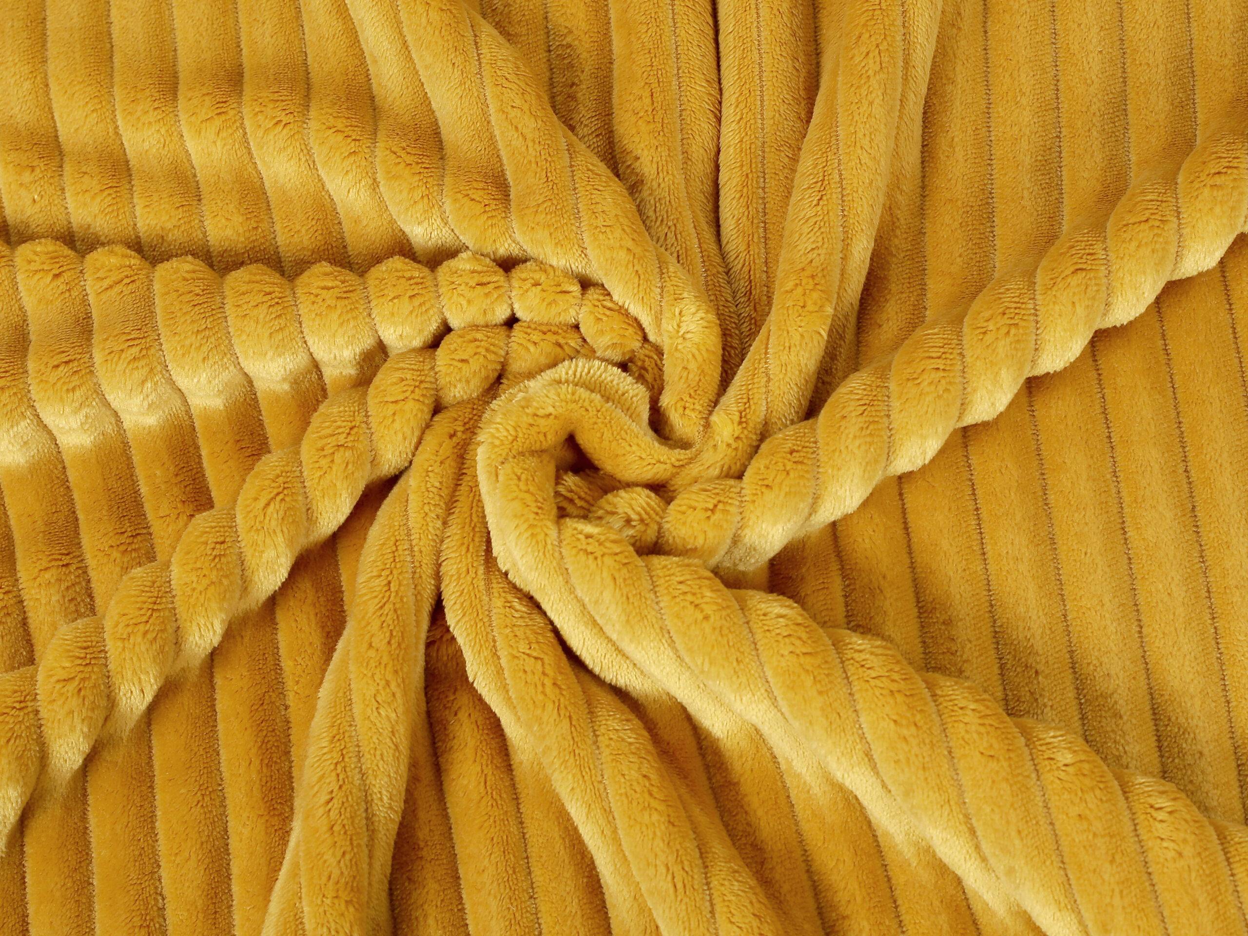 Látka Minky metráž hořčicová značky Škodák.