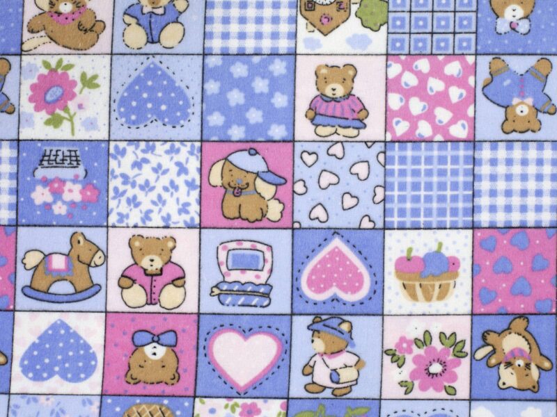 Flanelová látka medvídci patchwork metráž značky Škodák.