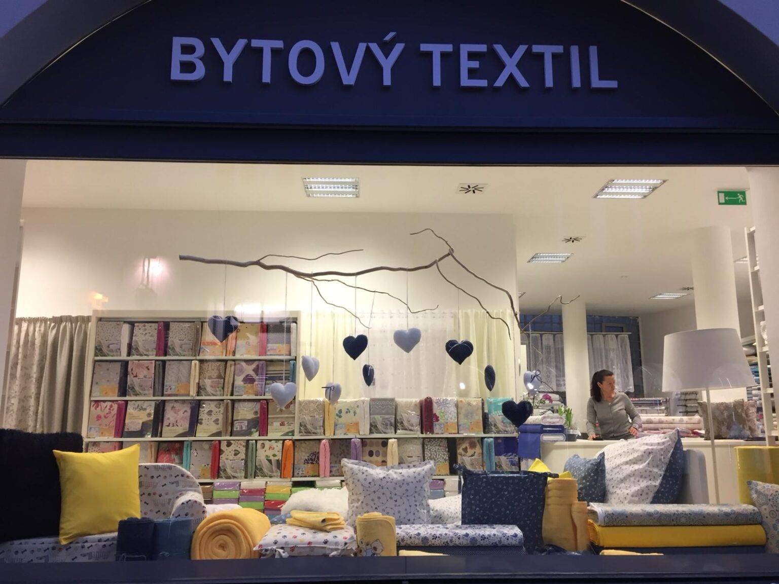 Kamenná Prodejna Bytového Textilu Škodák Olomouc pohled z venku
