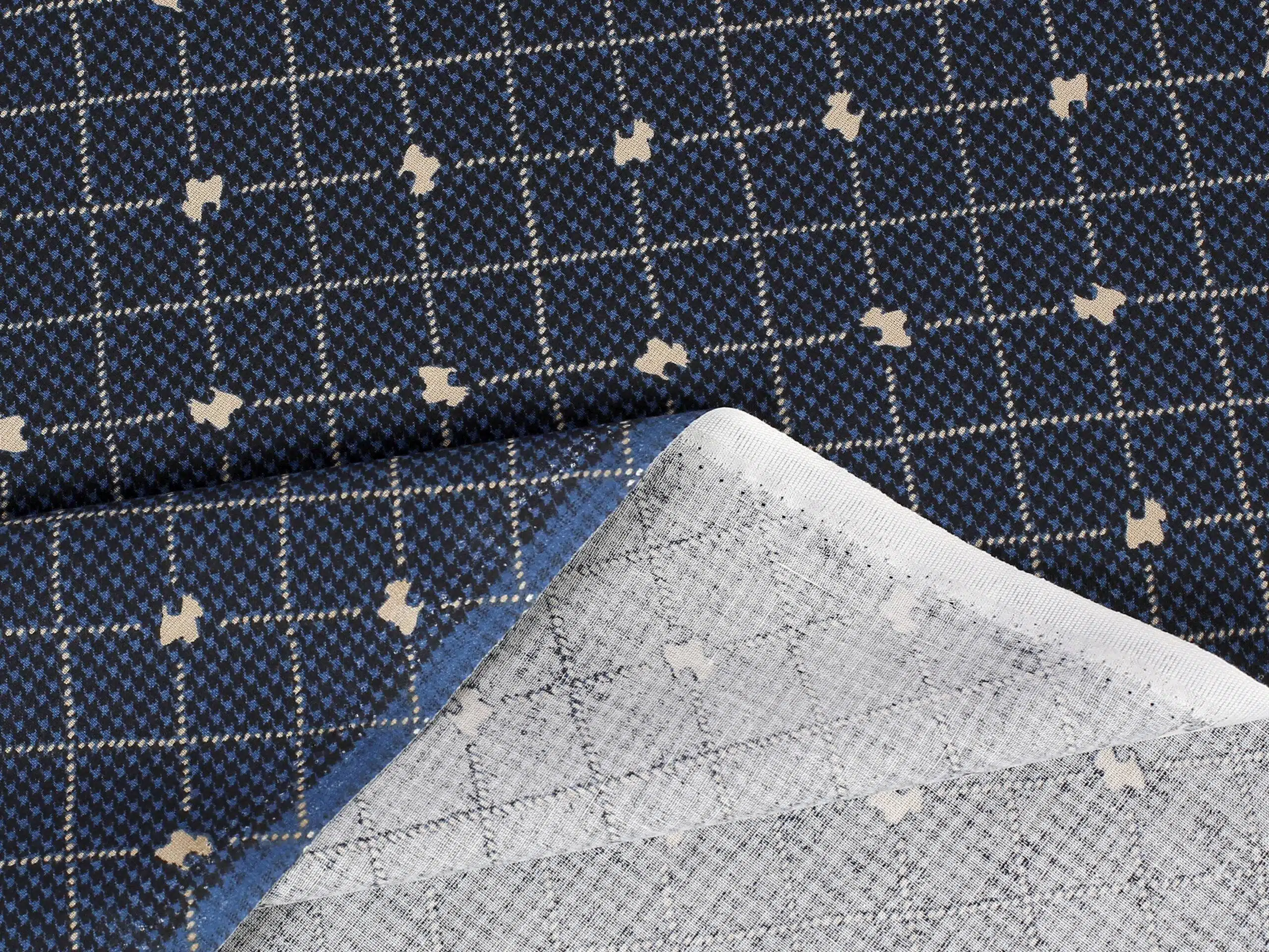 Bavlněná látka pes Scott na modrém káru metráž značky Škodák.