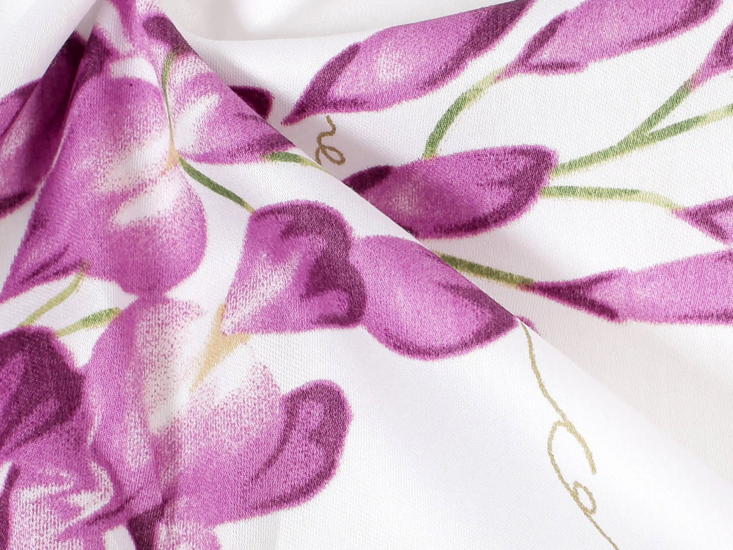 Bavlněný sáten květenství vistarie metráž značky Škodák.