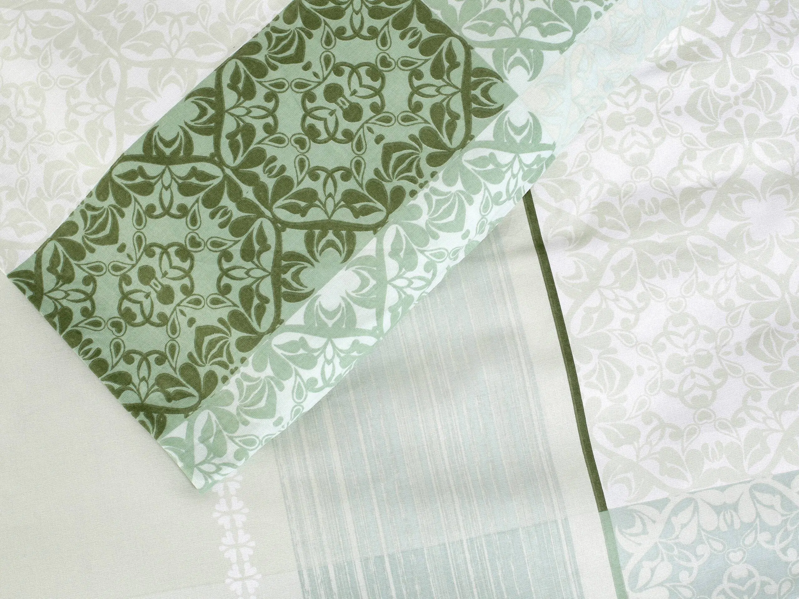 Bavlněné povlečení světle zelený zámecký vzor značky Škodák