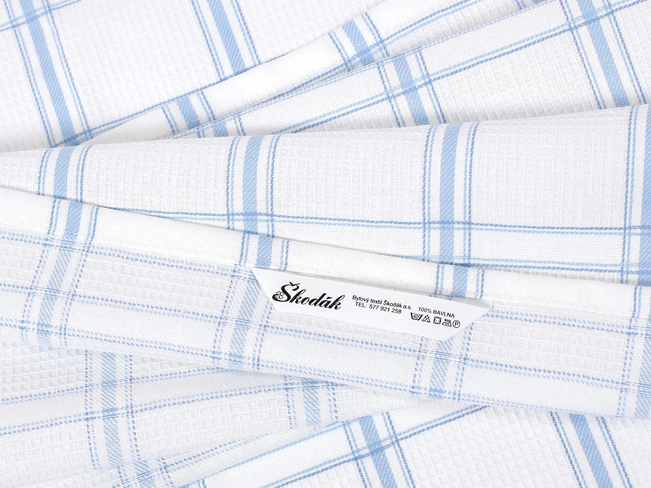 Vaflová utěrka kohout na bílé 45x70cm značky Škodák.