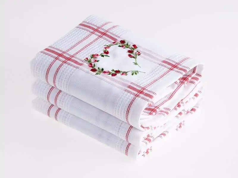 Vaflová utěrka srdce na bílé 45x70cm značky Škodák.