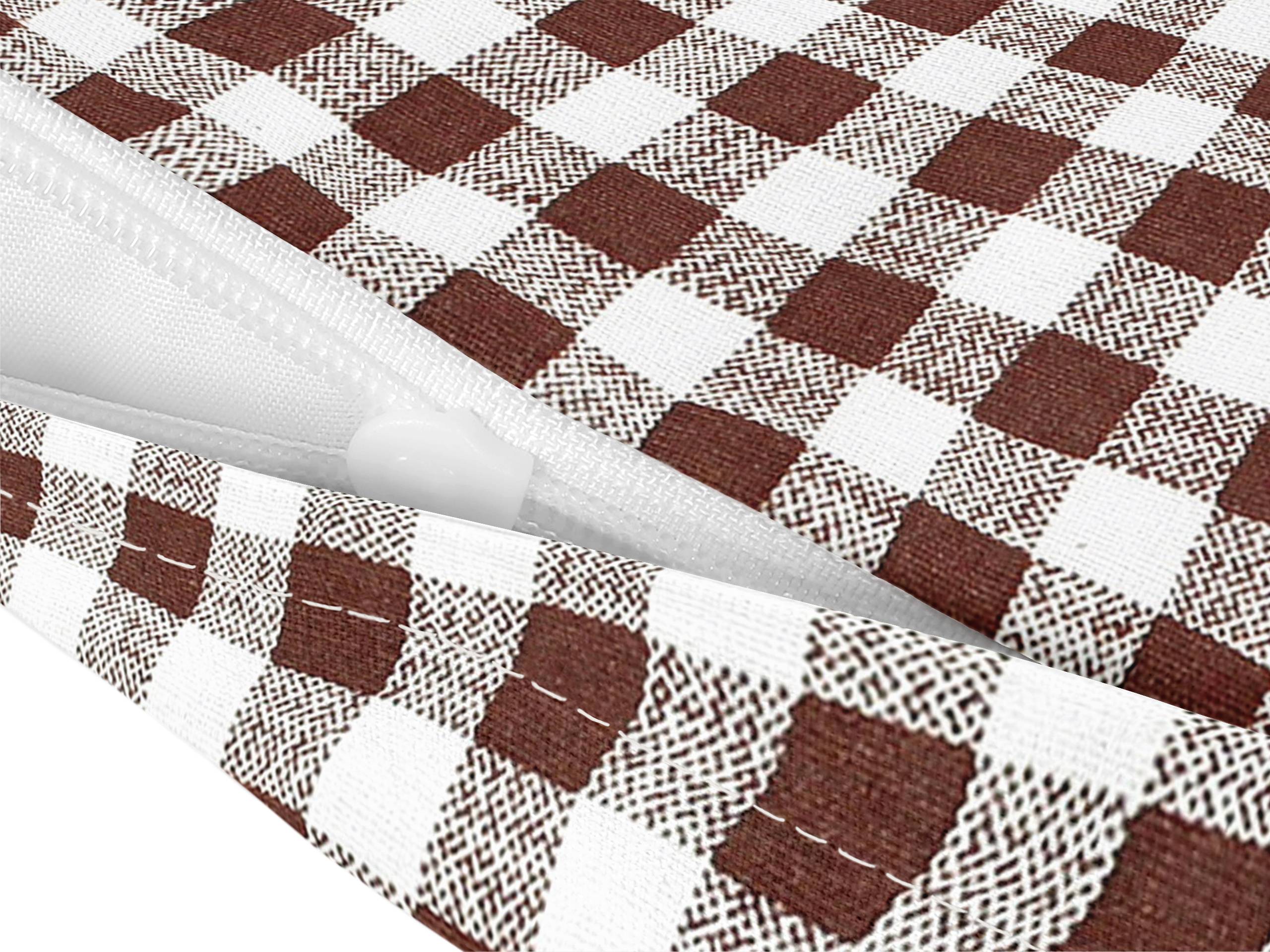 Bavlněný povlak na polštářek hnědé káro značky Škodák