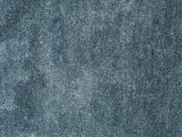 Dlouhochlupá koupelnová předložka / kobereček modrá značky Škodák