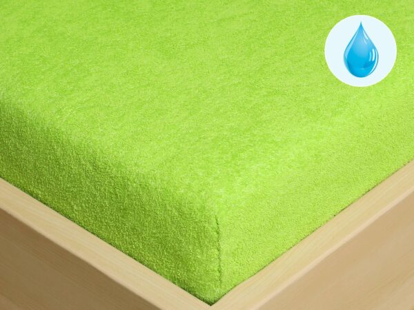 Nepropustné froté prostěradlo s napínací gumou zelené značky Škodák.