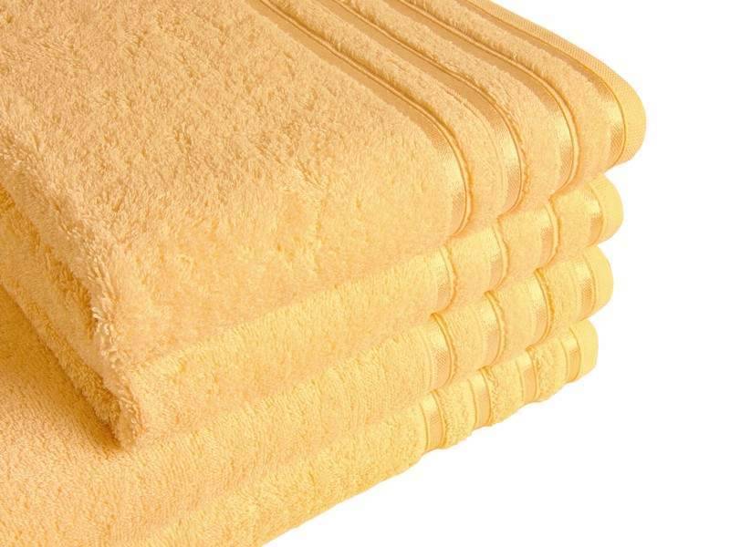 Bambusový ručník / osuška žlutá značky Škodák.