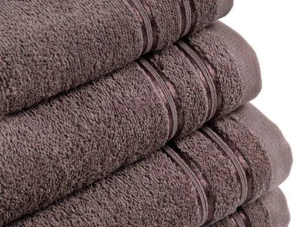 Froté ručník / osuška šedohnědá - s dvojitým pruhem značky Škodák.