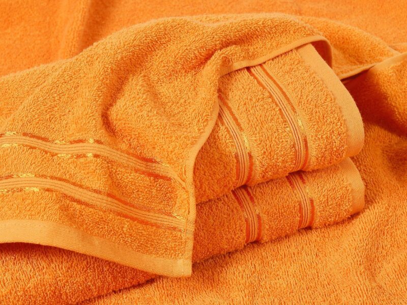 Froté ručník / osuška hnědo-oranžová - s dvojitým pruhem značky Škodák.