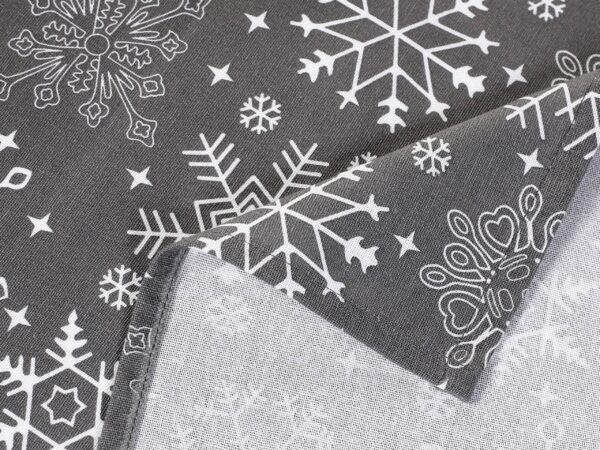 Vánoční bavlněné prostírání vločky na šedé značky Škodák
