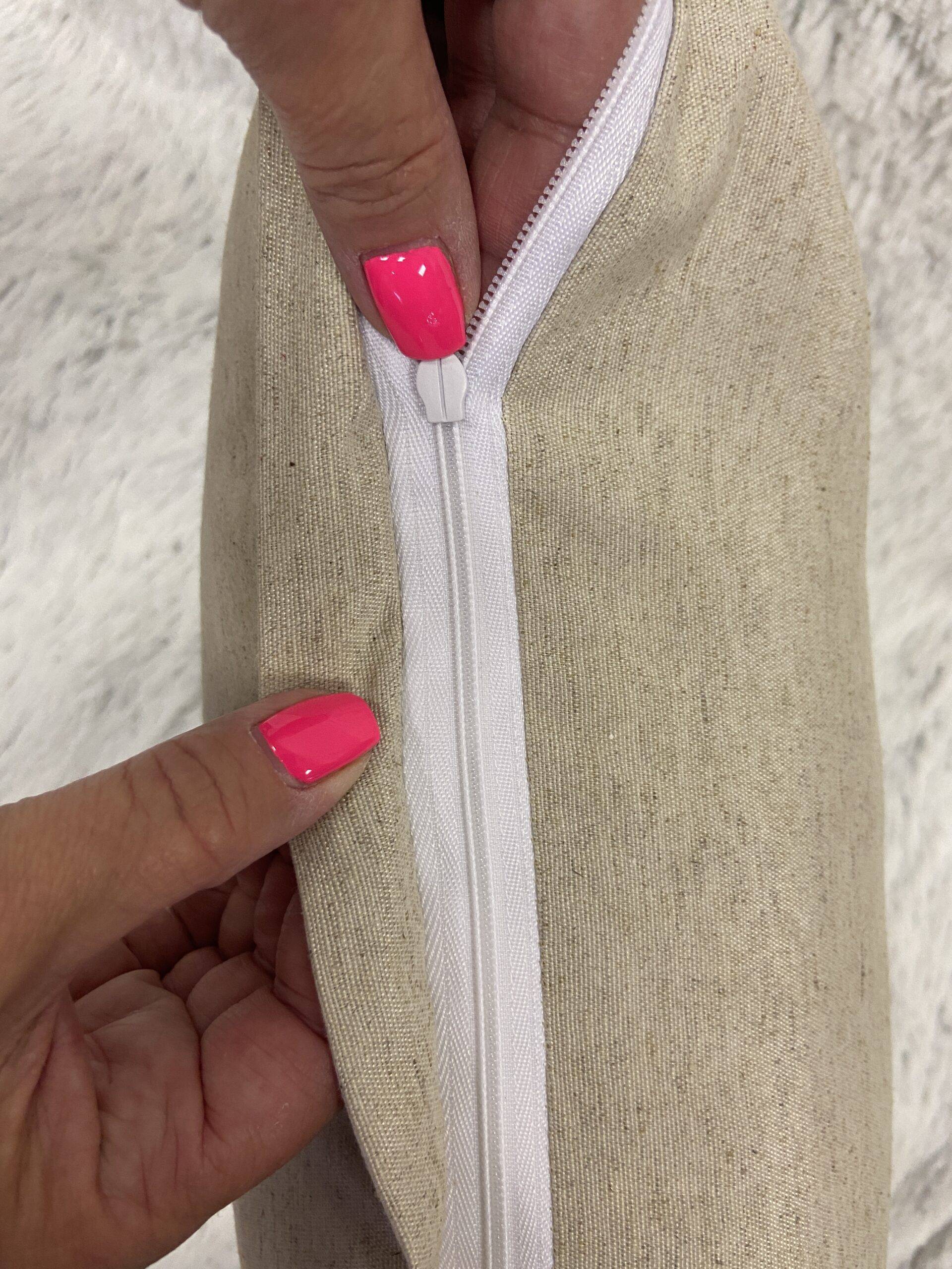 Povlak na polštář režná Loneta značky Škodák.