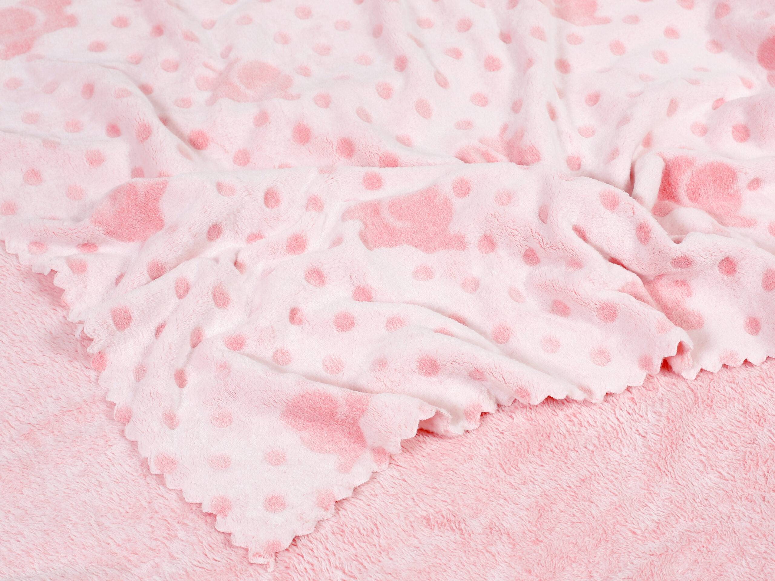 Dětská deka Mikroplyš růžoví sloníci s puntíky značky Škodák.