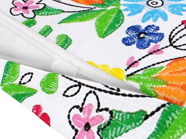 Bavlněný povlak na polštář vyšívané barevné kvítí značky Škodák