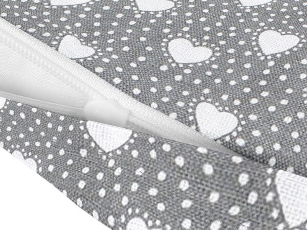 Bavlněný povlak na polštářek srdíčka na šedé Škodák