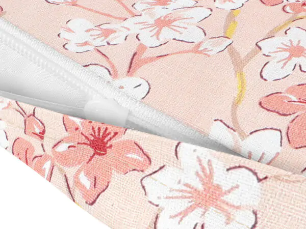 Bavlněný povlak na polštář ptáčci s květinami značky Škodák