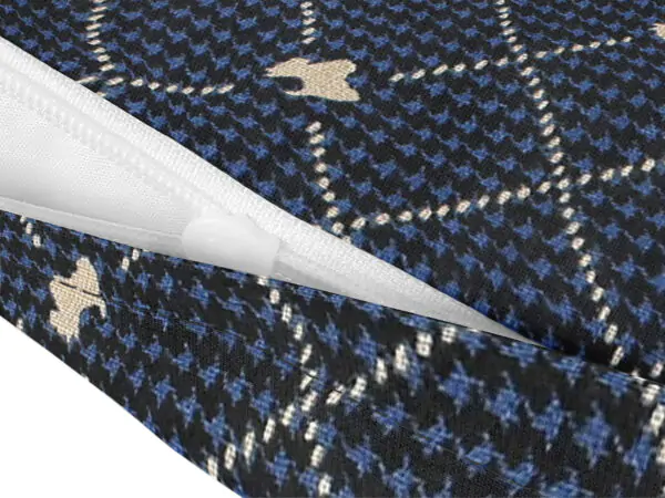 Bavlněný povlak na polštář pes Scott na modrém káru značky Škodák