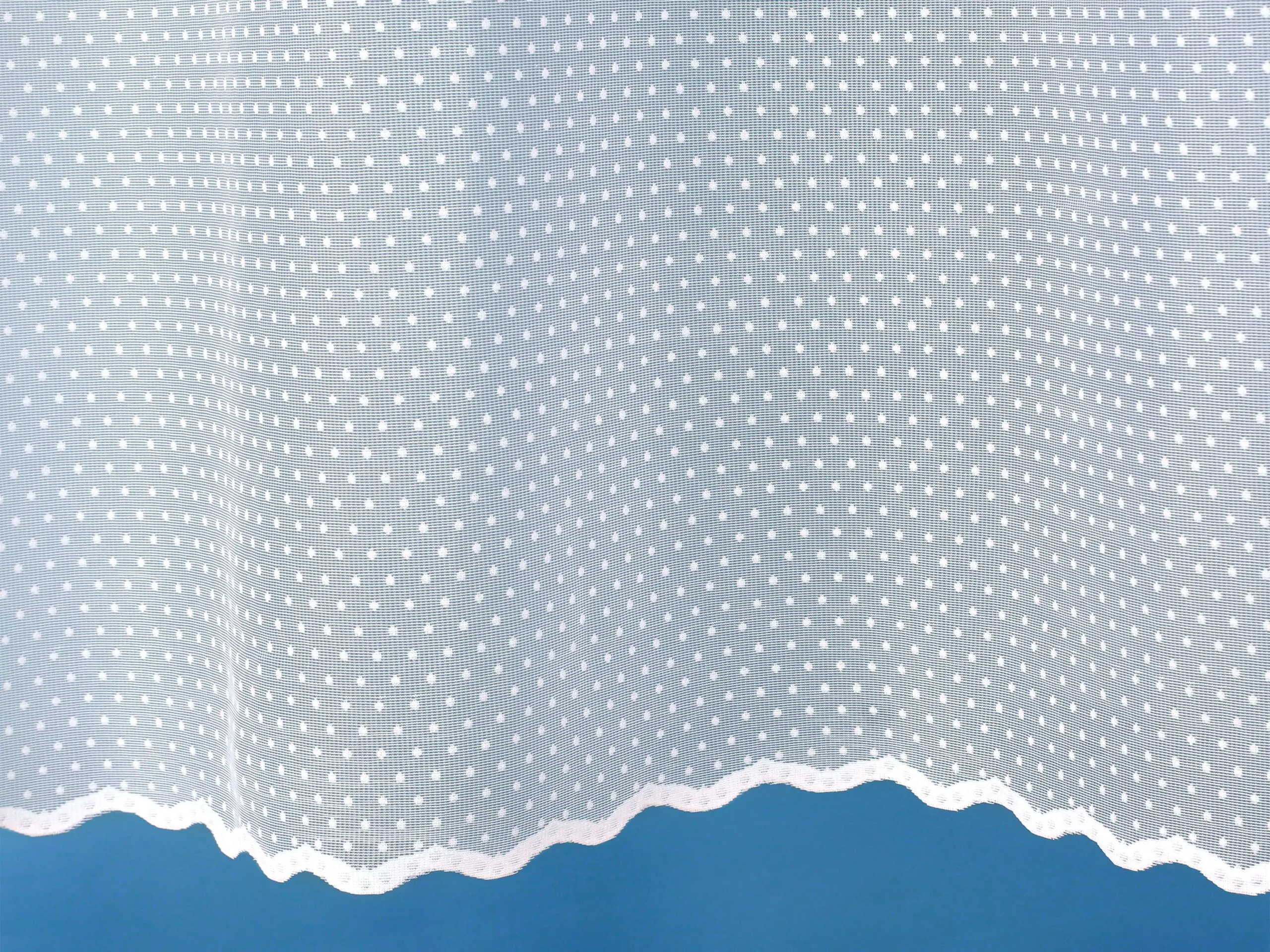 Žakárová záclona puntíky vzor 54050 značky Škodák.