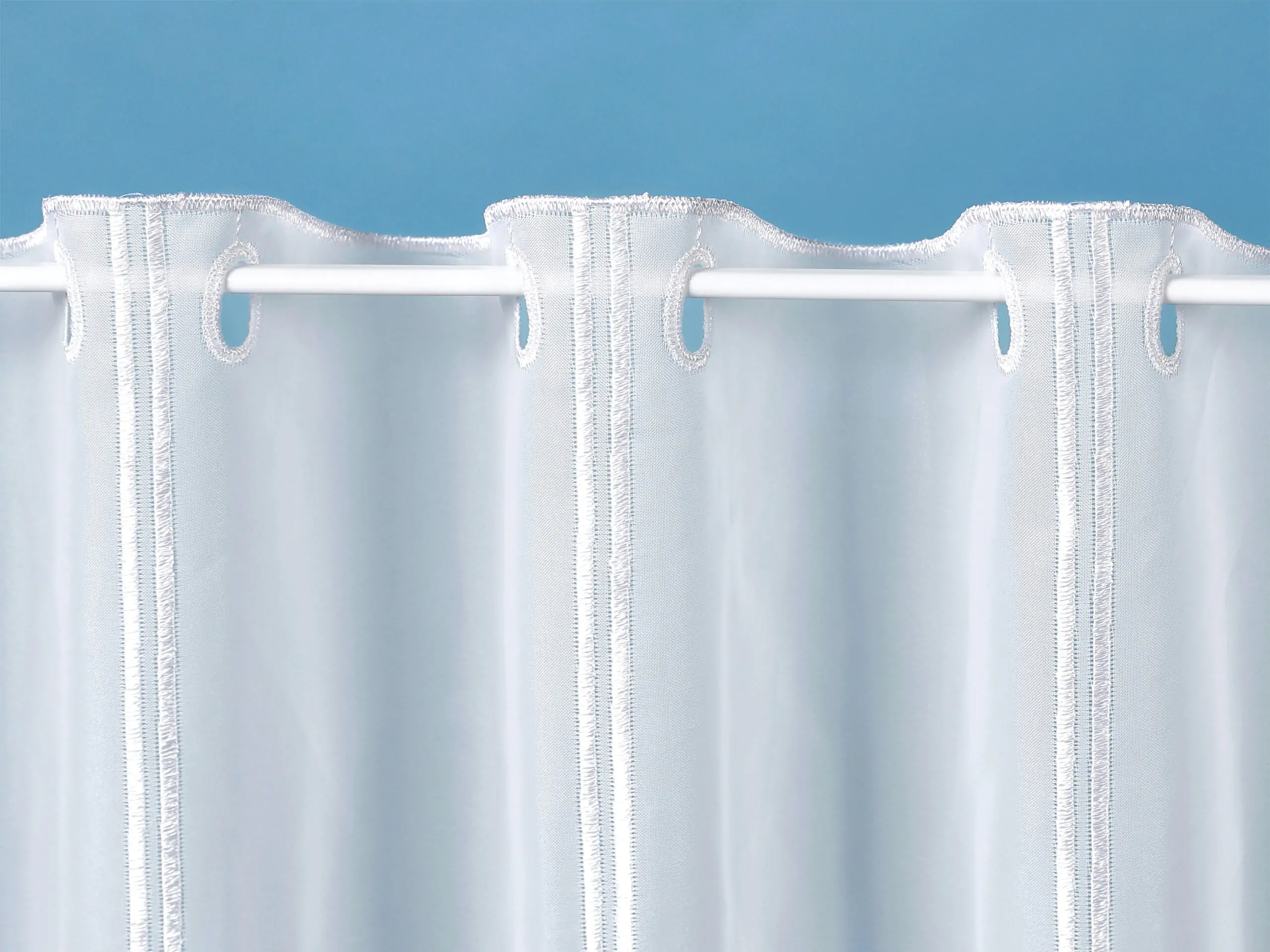 Vitrážková záclona proužek - vzor 247121 značky Škodák.