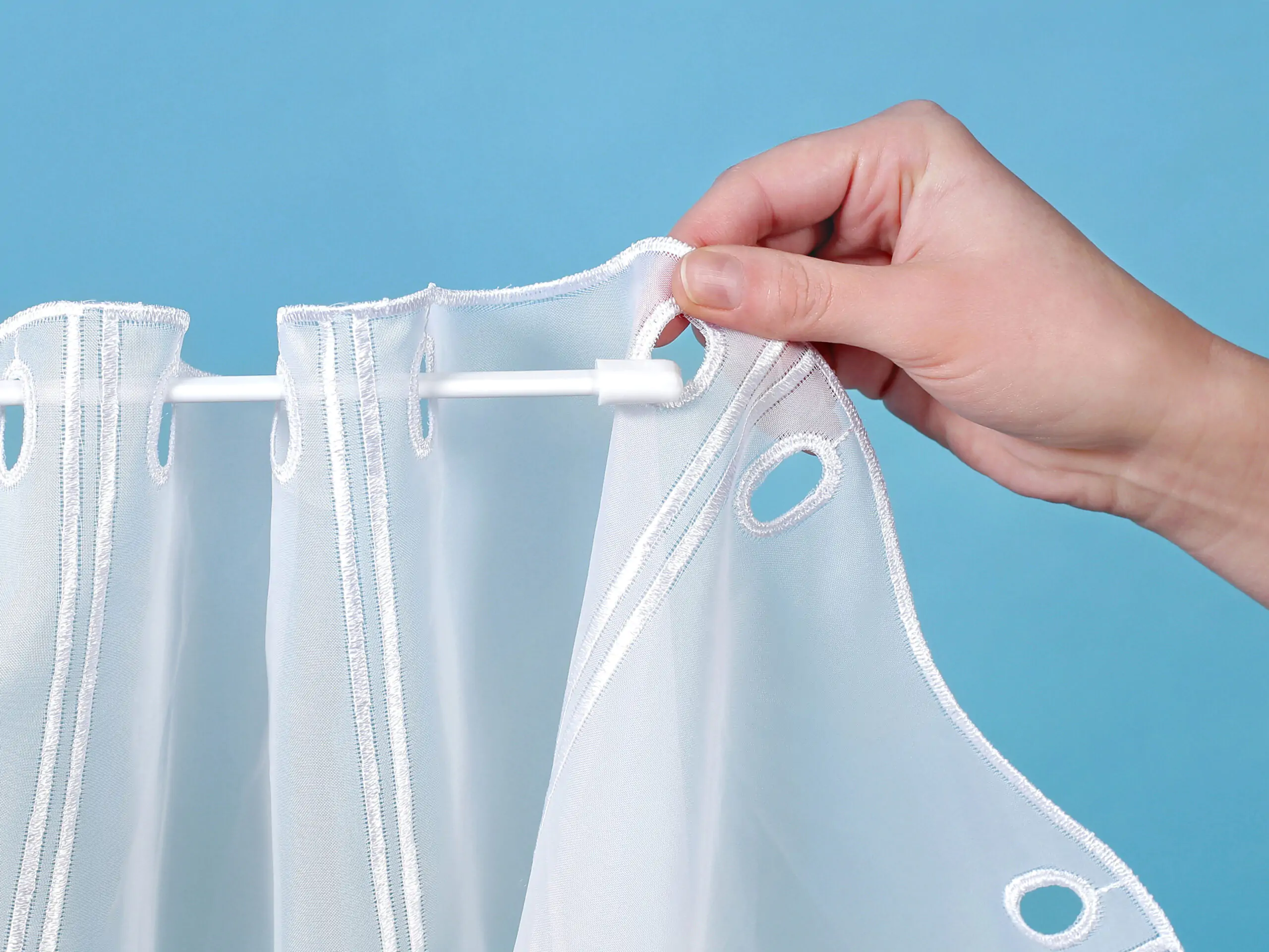 Vitrážková záclona proužek - vzor 247121 značky Škodák.