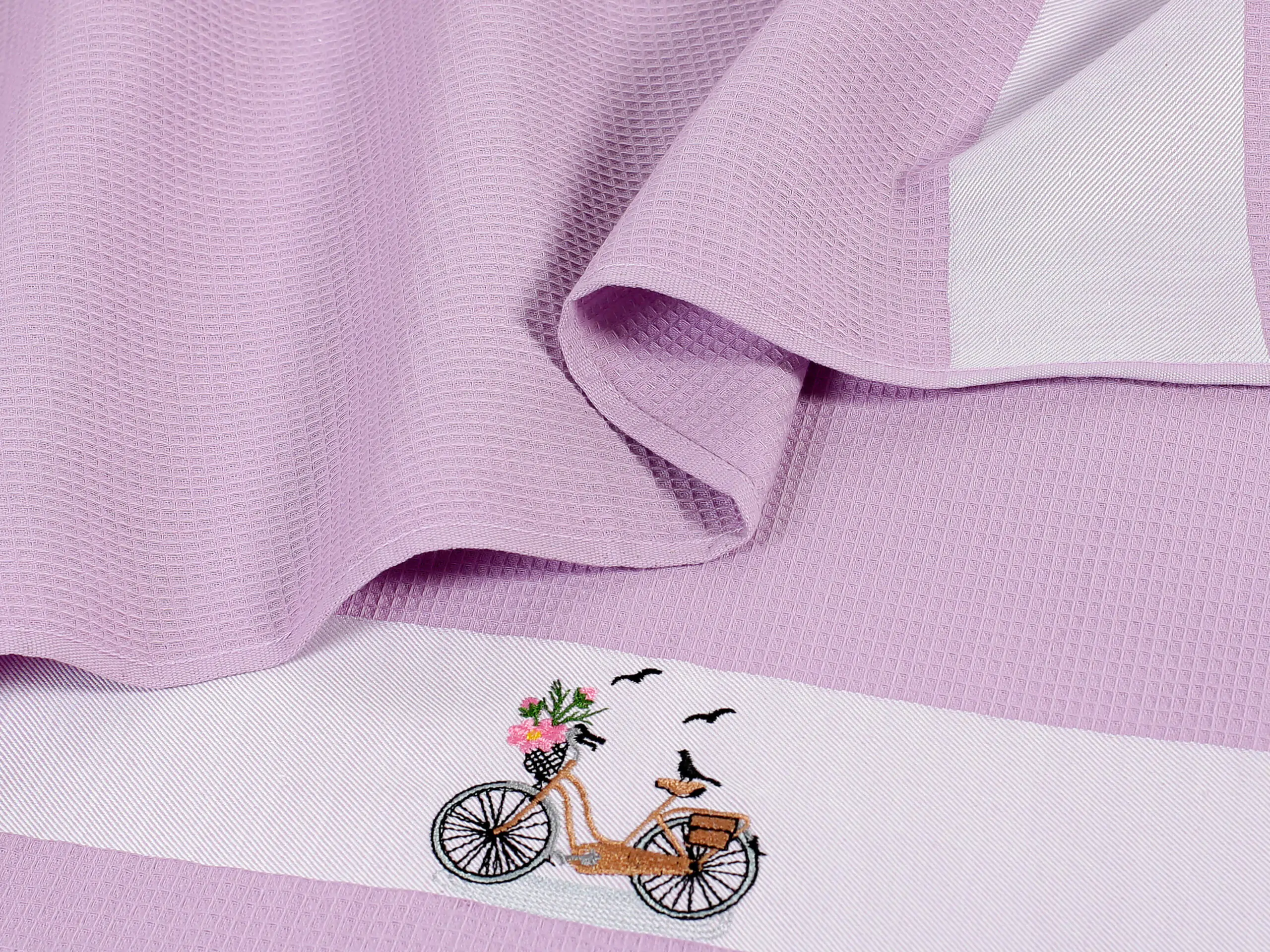 Vaflová utěrka s výšivkou kolo na fialové 45x70cm značky Škodák.