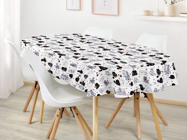 oválný bavlněný ubrus zamilované kočky značky Škodák