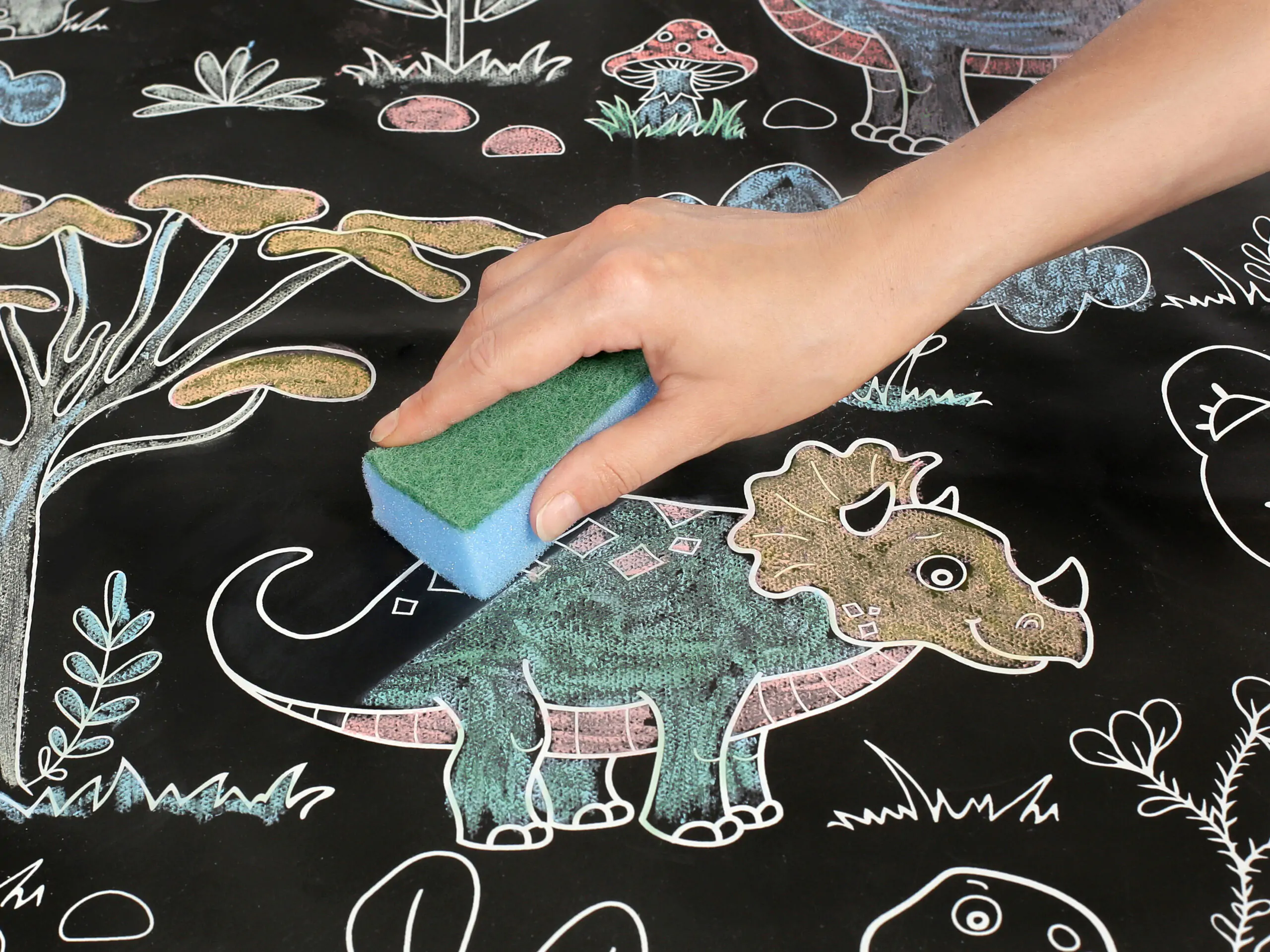 PVC ubrusovina tabulová černá DINO značky Škodák.